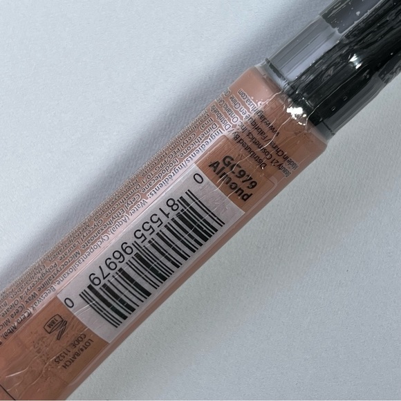 L.A. Girl HD Pro Concealer Shade: Almond - Picture 2 of 2